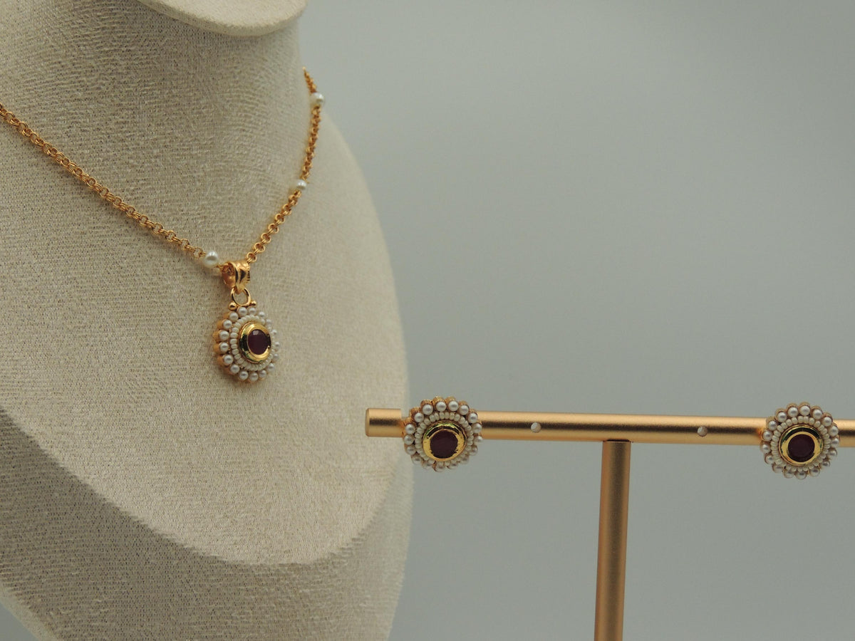 Noor Pendant Set