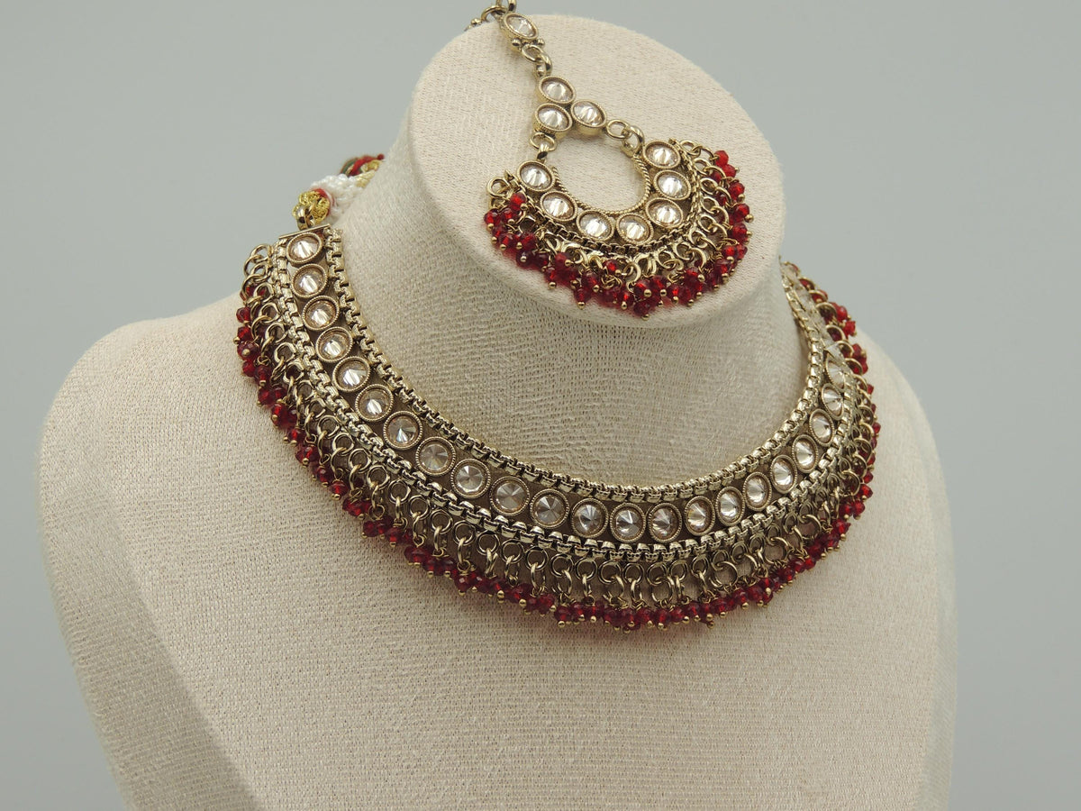 Suhana Chandbali Choker Set