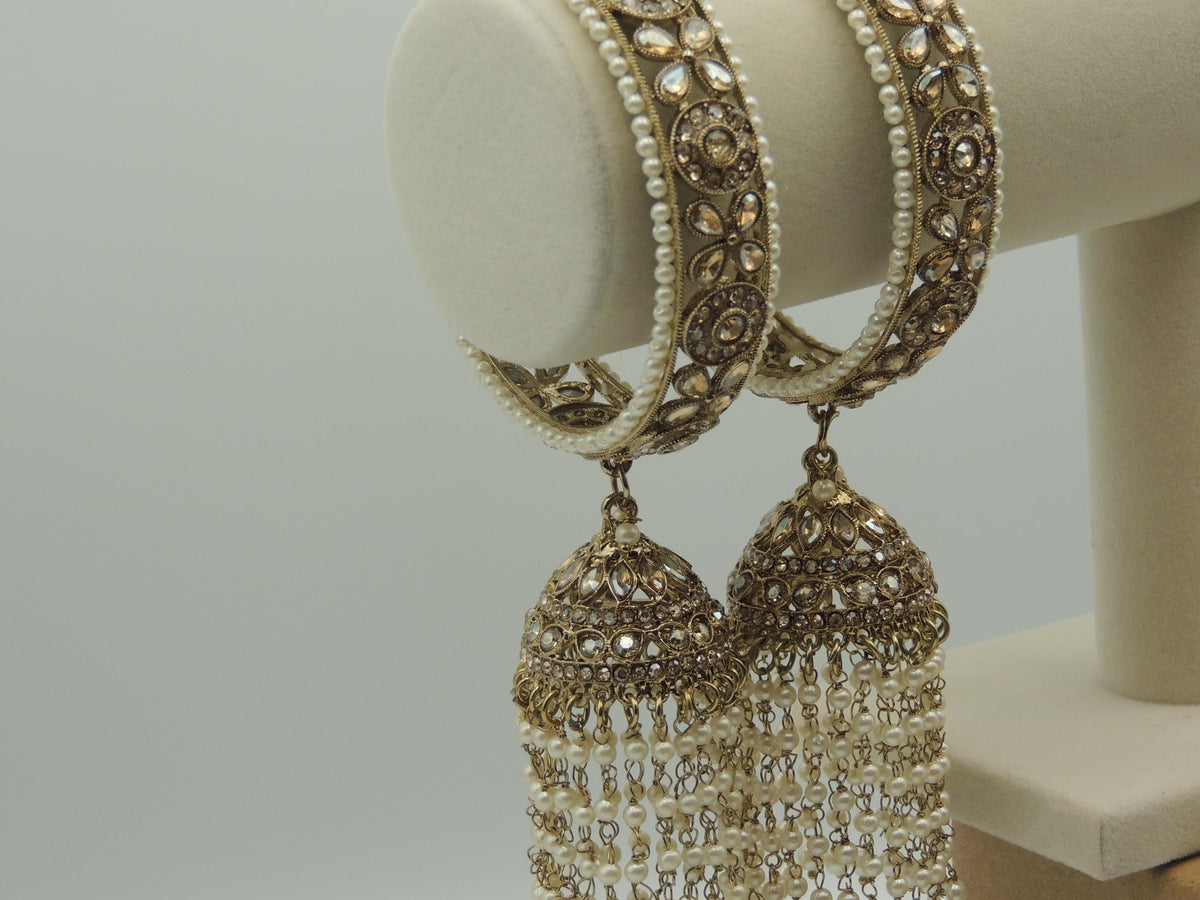 Zeenat Kaleere Bangles