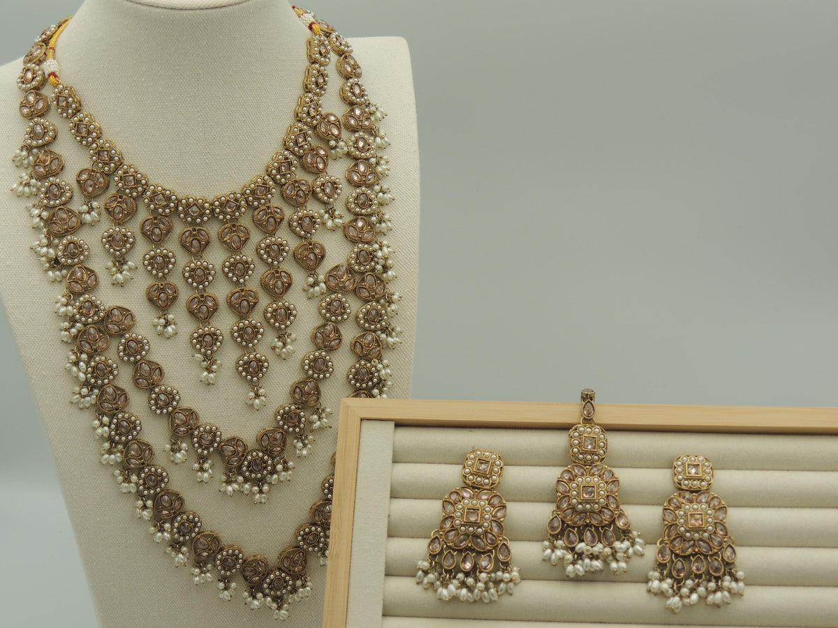 Zareena Layered Set
