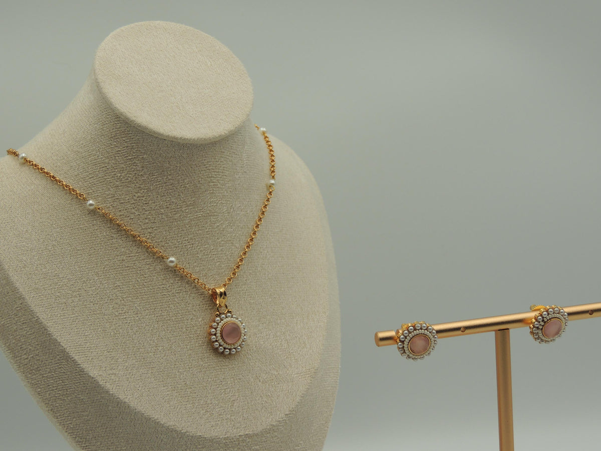 Noor Pendant Set