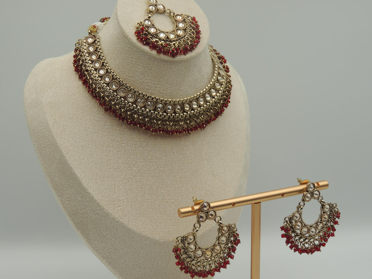 Suhana Chandbali Choker Set